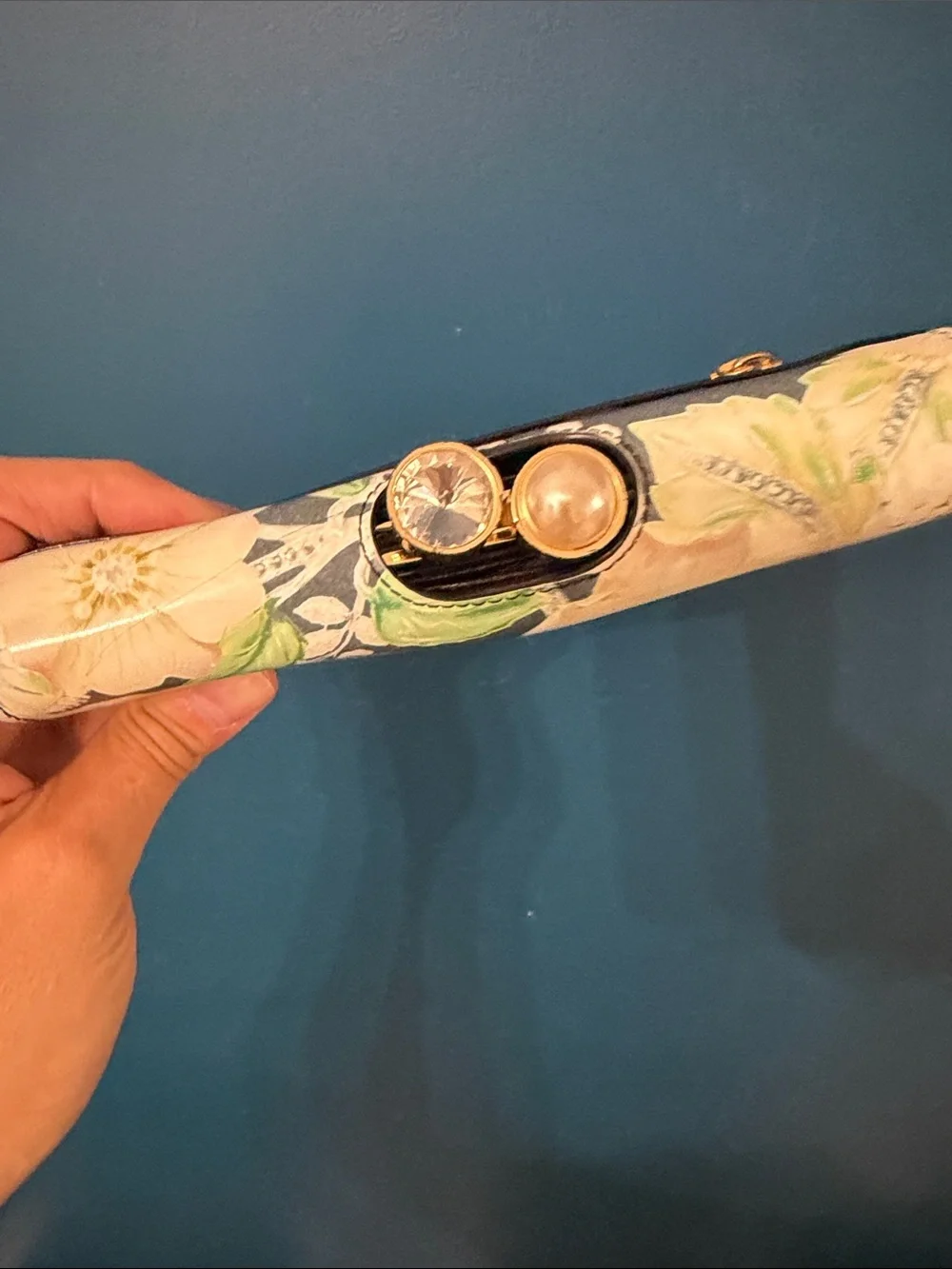 Ted Baker London Floral Print Wallet in Cream and Black